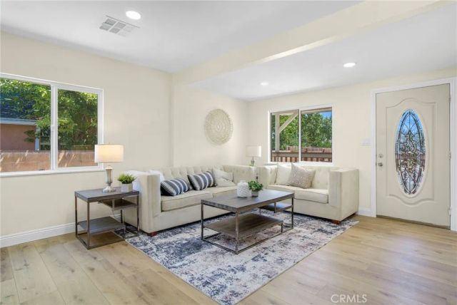 19143 Jovan, Tarzana, CA 91335