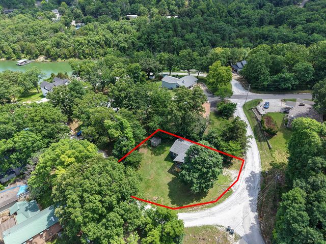 36 Shady Place Lane, Blue Eye, MO 65611