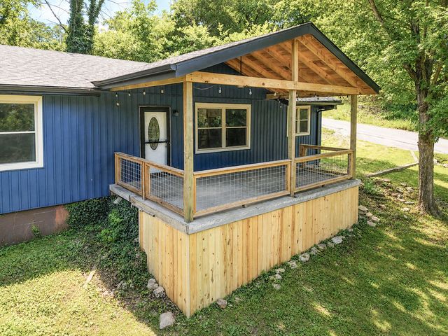 36 Shady Place Lane, Blue Eye, MO 65611