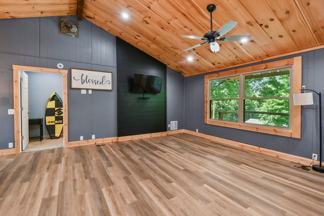 36 Shady Place Lane, Blue Eye, MO 65611
