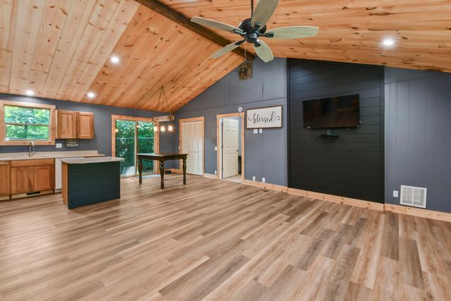 36 Shady Place Lane, Blue Eye, MO 65611