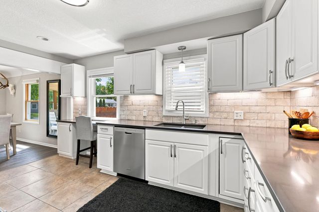 917 Westwood Lane, Anoka, MN 55303