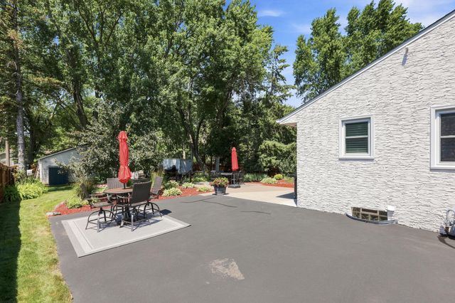 917 Westwood Lane, Anoka, MN 55303