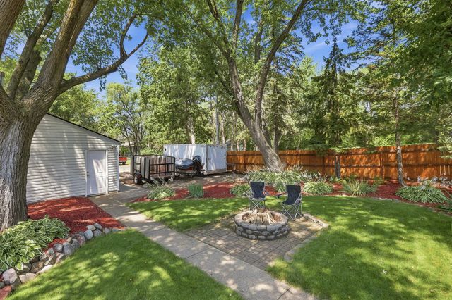 917 Westwood Lane, Anoka, MN 55303