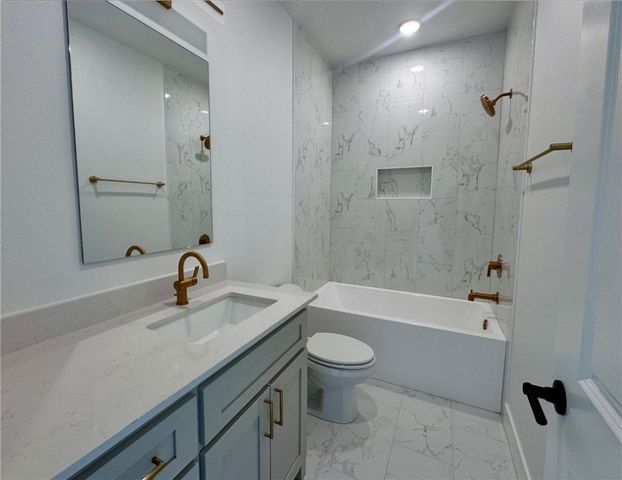 2409 S 31st Street, Rogers, AR 72758