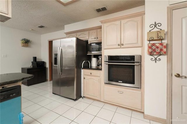 1580 Florida Avenue, Mercedes, TX 78570