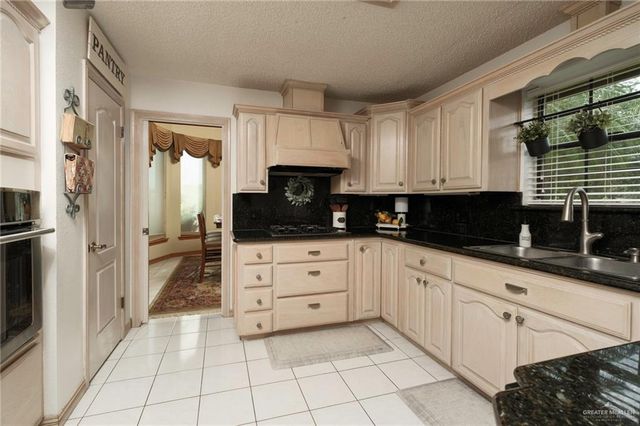 1580 Florida Avenue, Mercedes, TX 78570