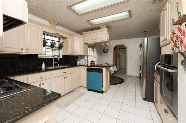 1580 Florida Avenue, Mercedes, TX 78570