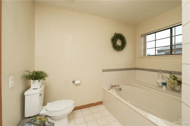 1580 Florida Avenue, Mercedes, TX 78570