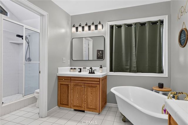 77 Park Drive, Running Springs, CA 92382