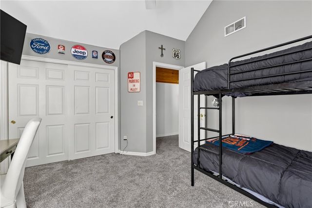 77 Park Drive, Running Springs, CA 92382