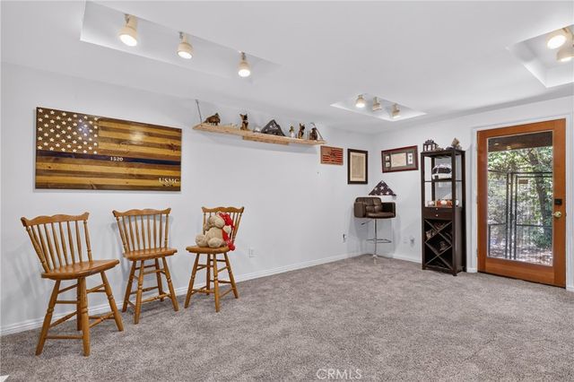 77 Park Drive, Running Springs, CA 92382