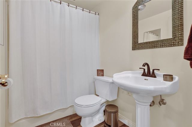77 Park Drive, Running Springs, CA 92382