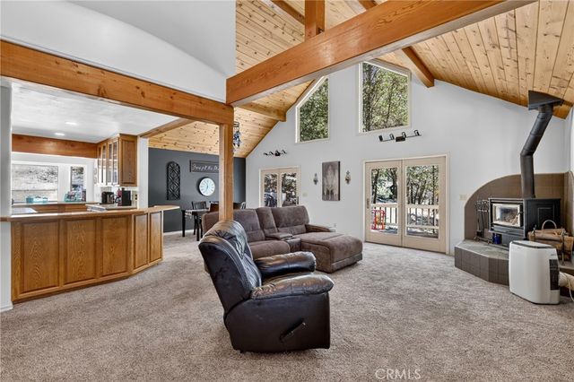77 Park Drive, Running Springs, CA 92382