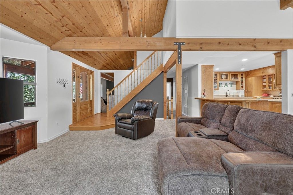 Image 12 of property listing at 77 Park, Running Springs, CA 92382