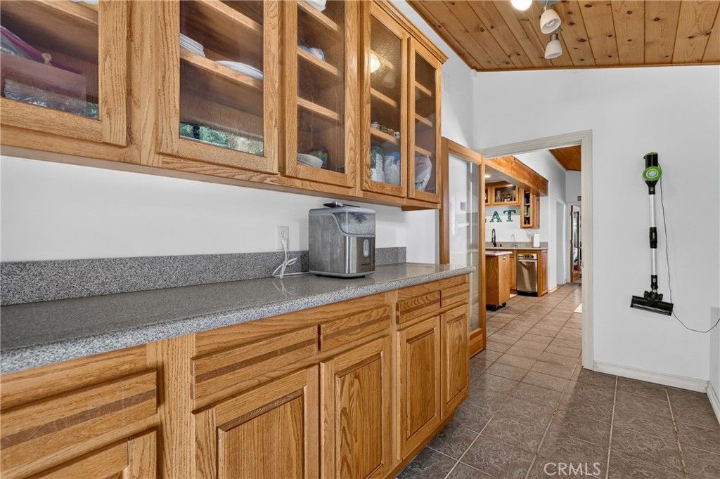 Image 32 of property listing at 77 Park, Running Springs, CA 92382