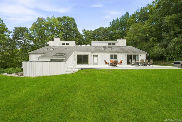 31 Boswell Road, Putnam Valley, NY 10579