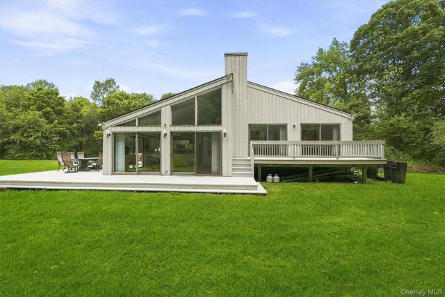 31 Boswell Road, Putnam Valley, NY 10579