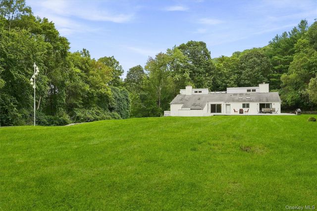 31 Boswell Road, Putnam Valley, NY 10579