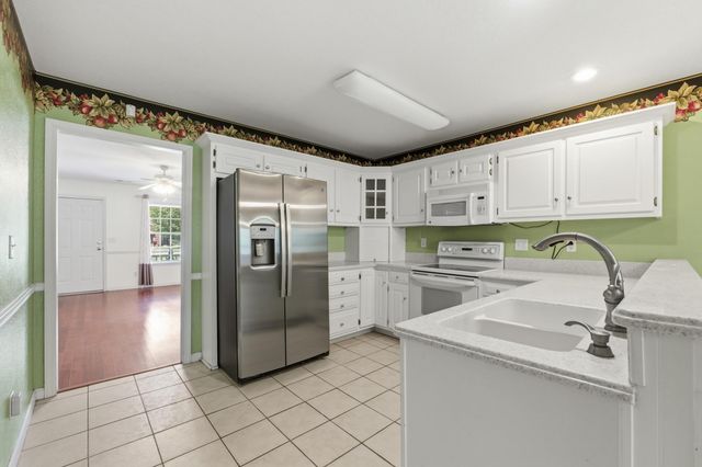 146 Flagstone Drive, Rossville, GA 30741