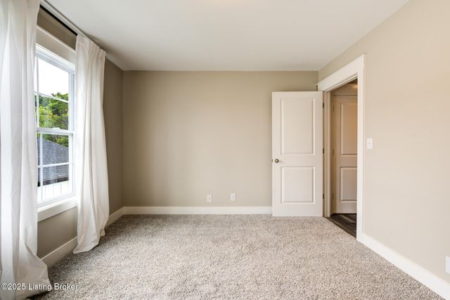 12122 Cypress Ridge Dr, Jeffersontown, KY 40299