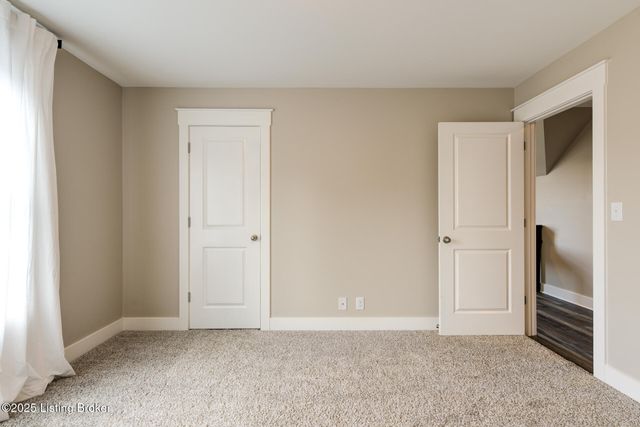 12122 Cypress Ridge Dr, Jeffersontown, KY 40299