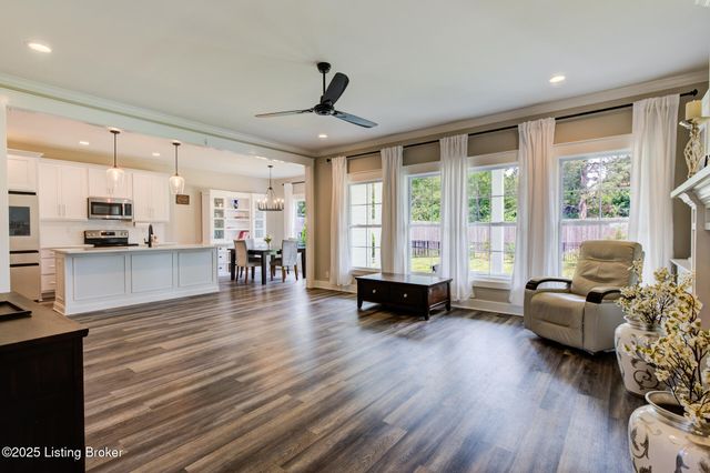 12122 Cypress Ridge Dr, Jeffersontown, KY 40299