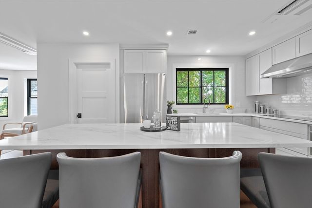 16 Curtis St 1, Somerville, MA 02144
