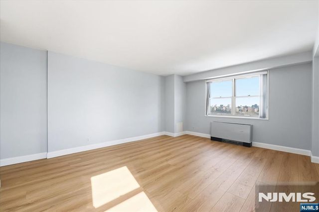 6600 Boulevard East 15D, West New York, NJ 07093