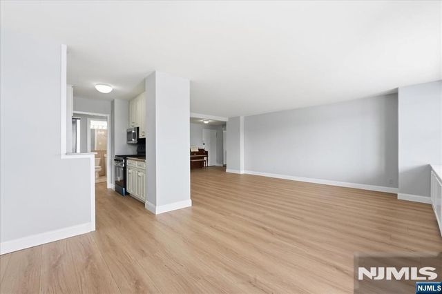 6600 Boulevard East 15D, West New York, NJ 07093