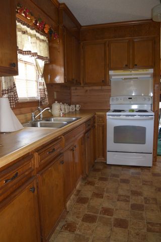 151 Lynn Drive, Wellford, SC 29385