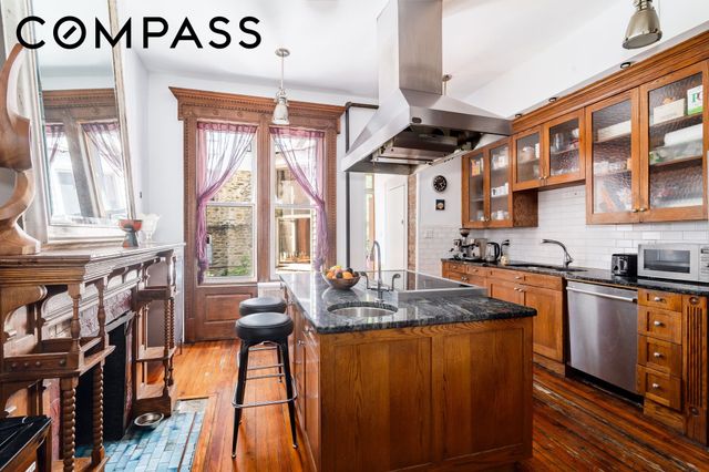 207 Edgecombe Avenue, New York City, NY 10030