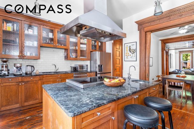 207 Edgecombe Avenue, New York City, NY 10030