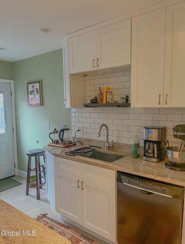 29 Dove Street, Albany, NY 12210