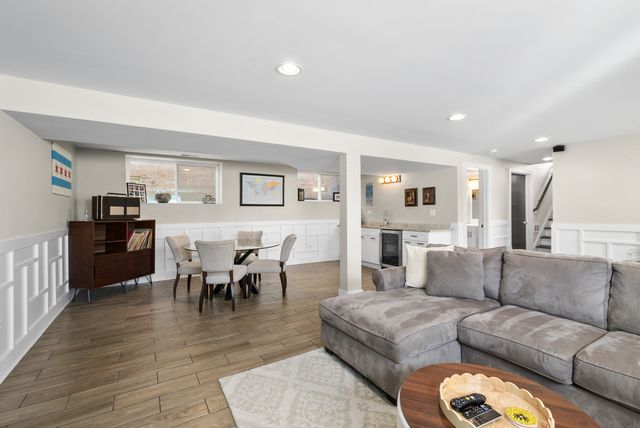 10459 S Troy Street, Chicago, IL 60655