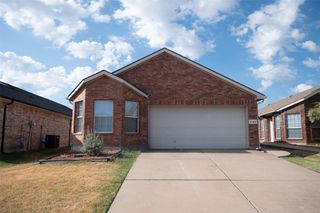 2140 Ingrid Lane, Fort Worth, TX 76131