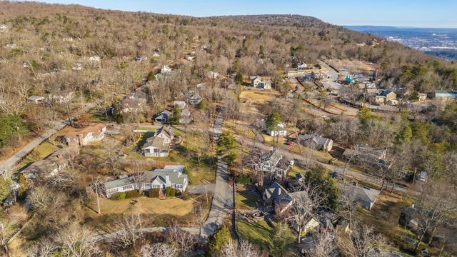 1500 Wood Nymph Trail, Lookout Mountain, GA 30750