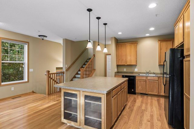 4765 Victor Path 9, Hugo, MN 55038