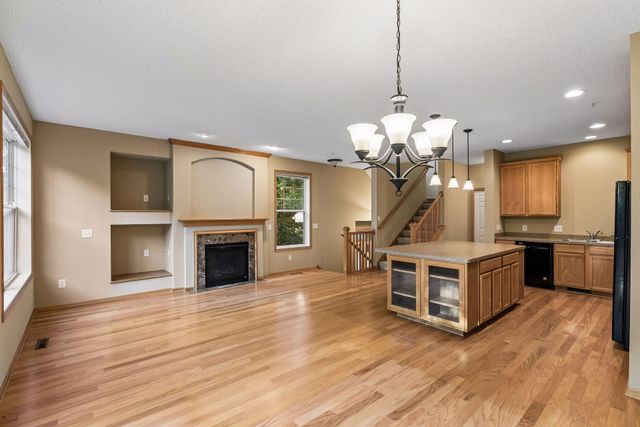 4765 Victor Path 9, Hugo, MN 55038