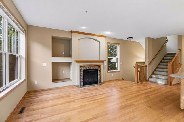 4765 Victor Path 9, Hugo, MN 55038