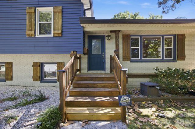 1941 Bentley Place, Charlotte, NC 28205