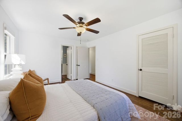 1941 Bentley Place, Charlotte, NC 28205