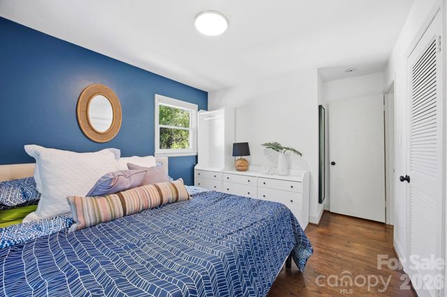 1941 Bentley Place, Charlotte, NC 28205