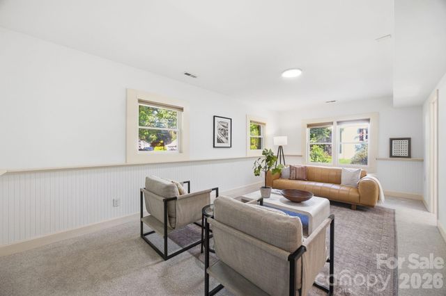 1941 Bentley Place, Charlotte, NC 28205