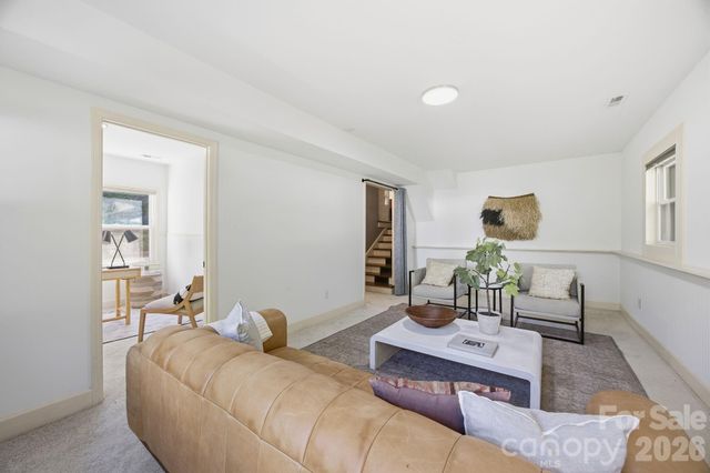 1941 Bentley Place, Charlotte, NC 28205