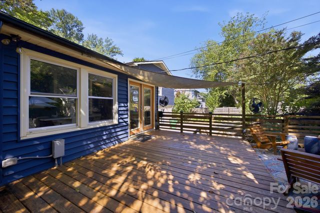 1941 Bentley Place, Charlotte, NC 28205