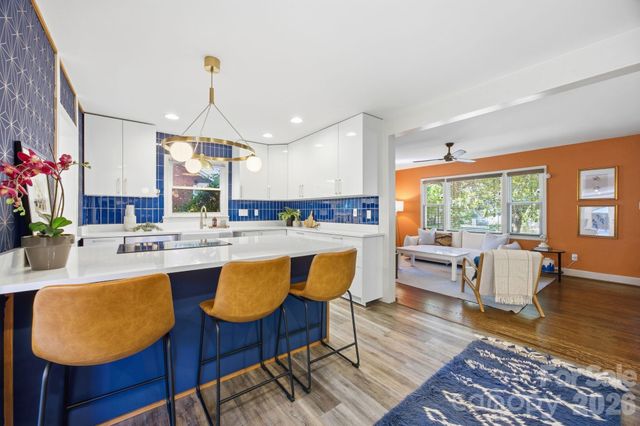 1941 Bentley Place, Charlotte, NC 28205