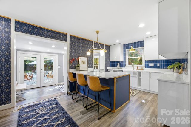 1941 Bentley Place, Charlotte, NC 28205