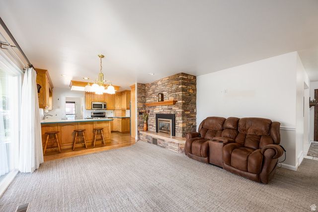 881 E HILLCREST DR, Springville, UT 84663