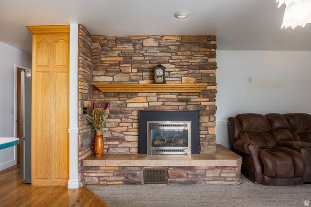 881 E HILLCREST DR, Springville, UT 84663
